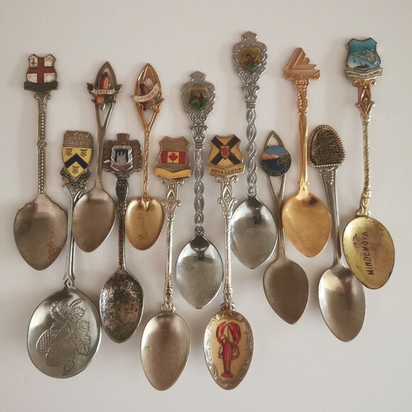 Mixed Lot of 13 Vintage Souvenir Spoons, Job Lot Crafting Jewelry Tourists - Picture 1 of 5